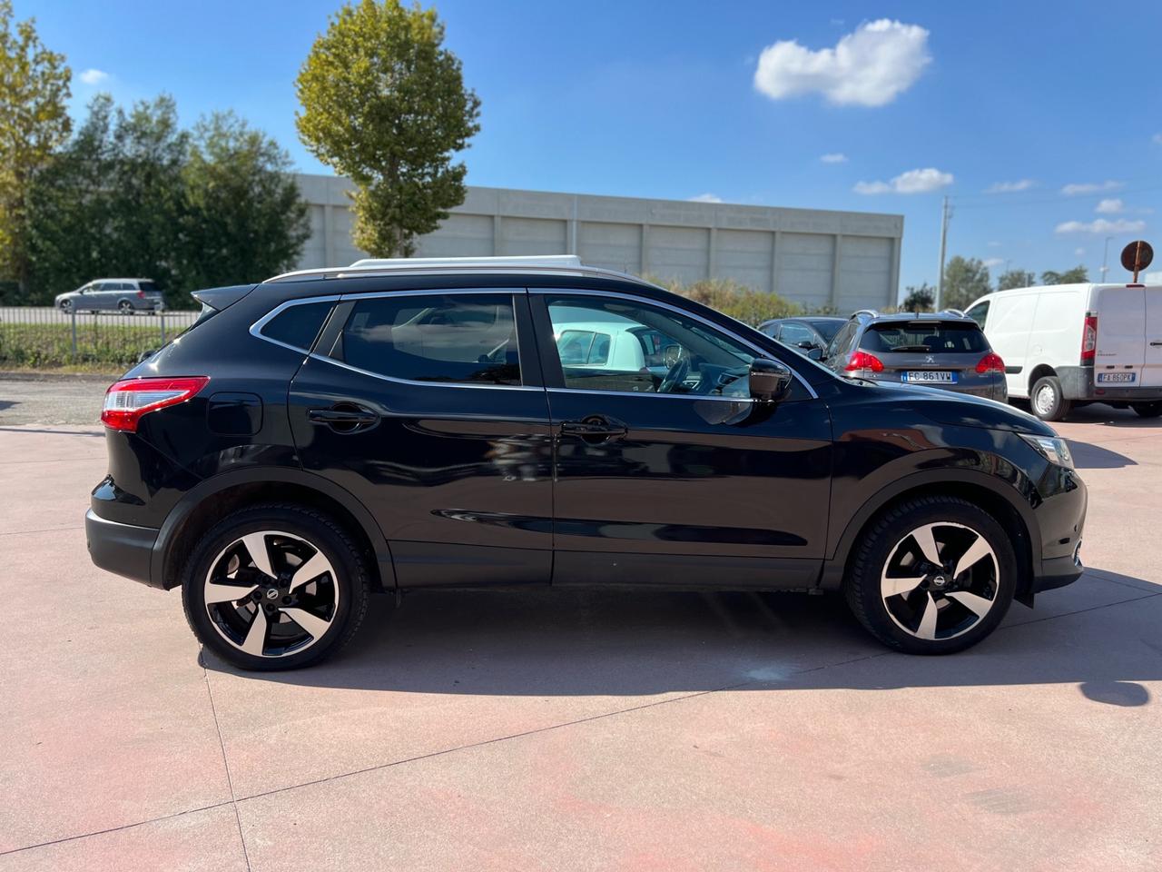 Nissan Qashqai 1.6 dCi X-Tronic 2WD Black Edition