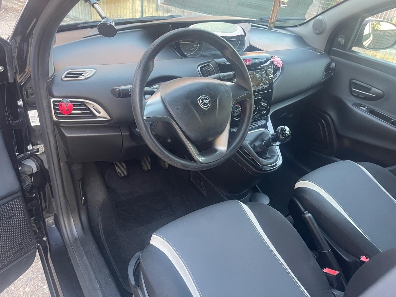 Lancia Ypsilon 1.2 69 CV 5 porte GPL Ecochic Gold
