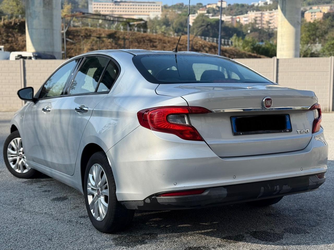 Fiat Tipo 1.4 benzina Lounge con soli 30.000 km