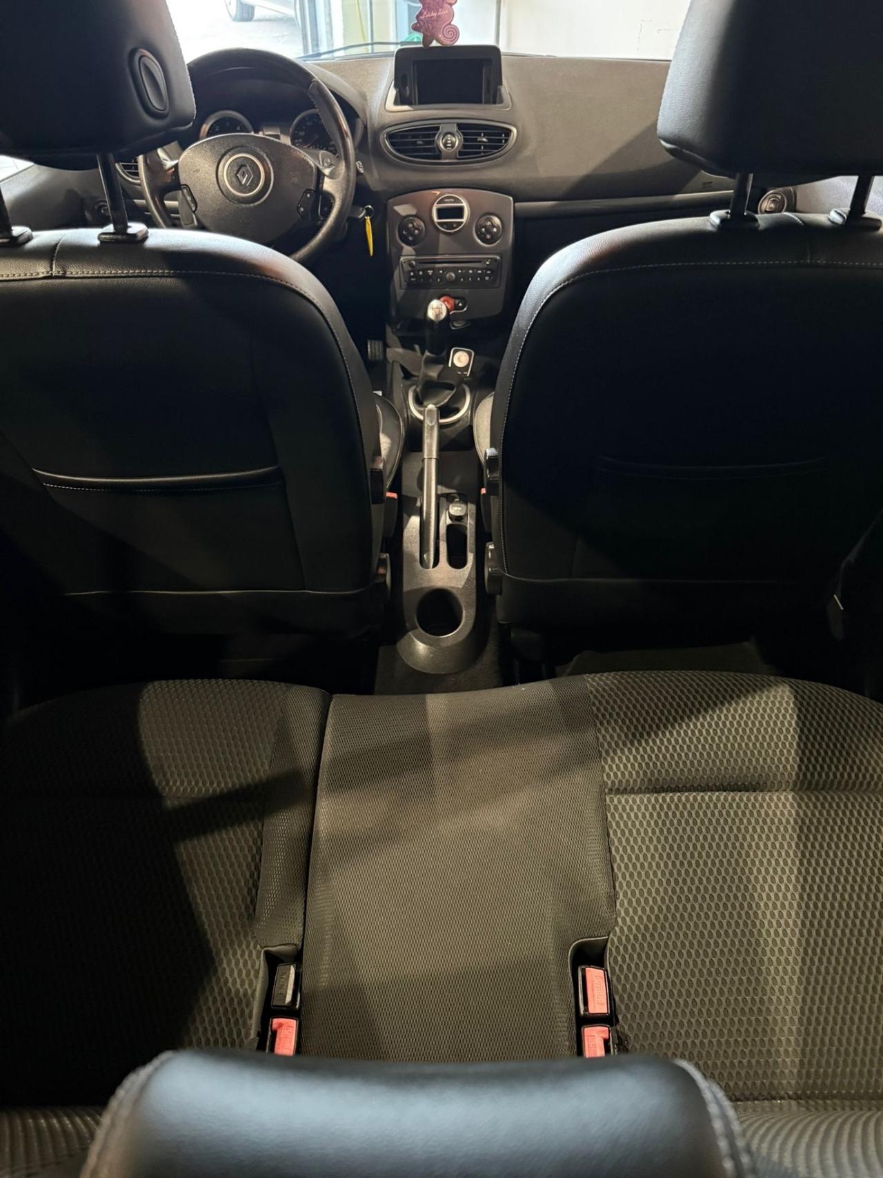 Renault Clio 1.5 dCi 85CV-NEOPATENTATI