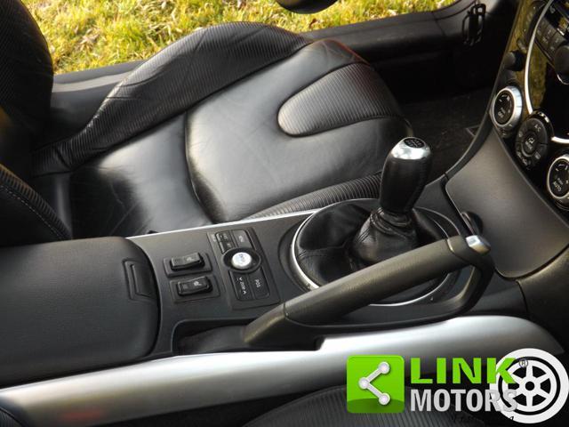 MAZDA RX-8 1.3 anno 2005 dispone di CRS ben tenuta