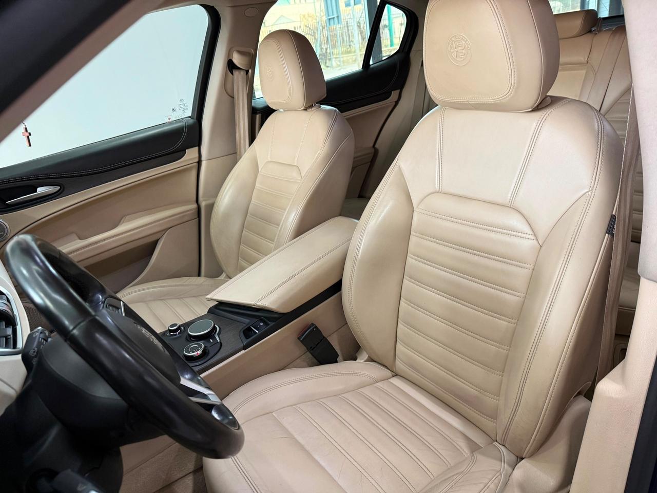 Alfa Romeo Stelvio 2.2 Turbodiesel 210 CV AT8 Q4 Executive