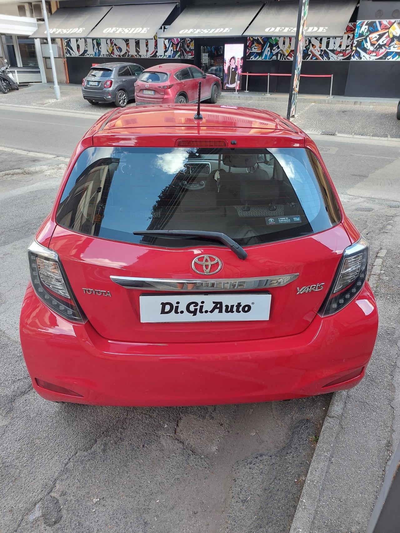 Toyota Yaris 1.0 5 porte Lounge