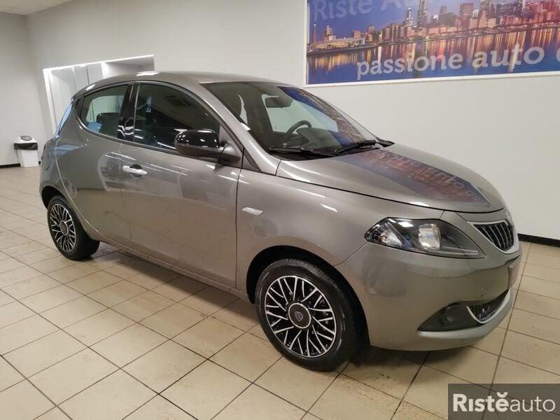 Lancia Ypsilon 1.0 FireFly 5 porte S&S Hybrid Platino