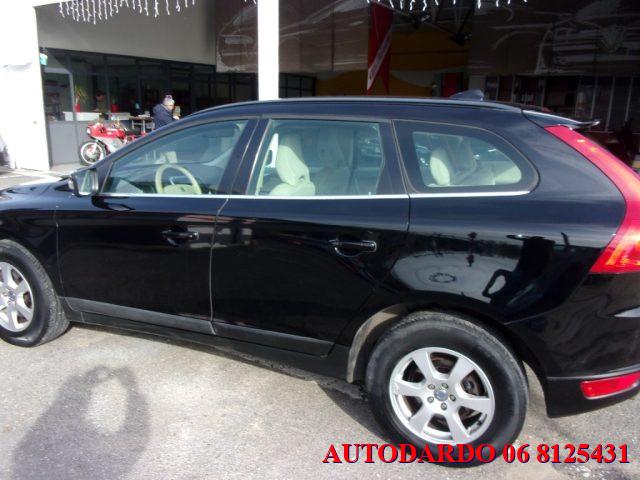 VOLVO XC60 2.4 D 163 CV AWD Momentum
