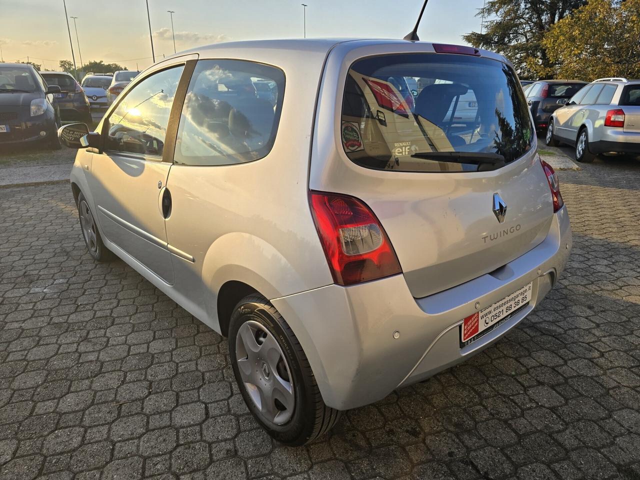 Renault Twingo 1.2 b.|NEOPATENTATI
