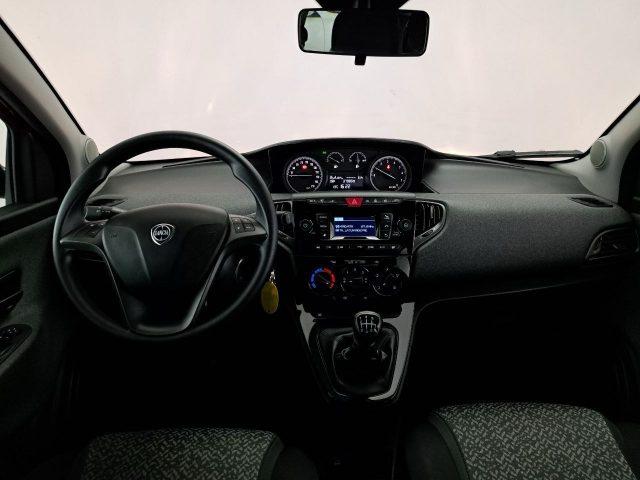 LANCIA Ypsilon 1.0 FireFly 5 porte S&S Hybrid Ecochic Silver