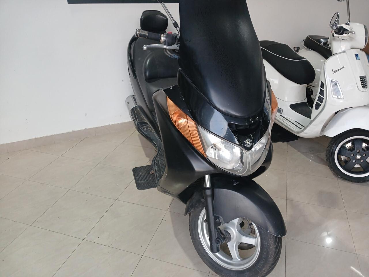 Suzuki Burgman 400