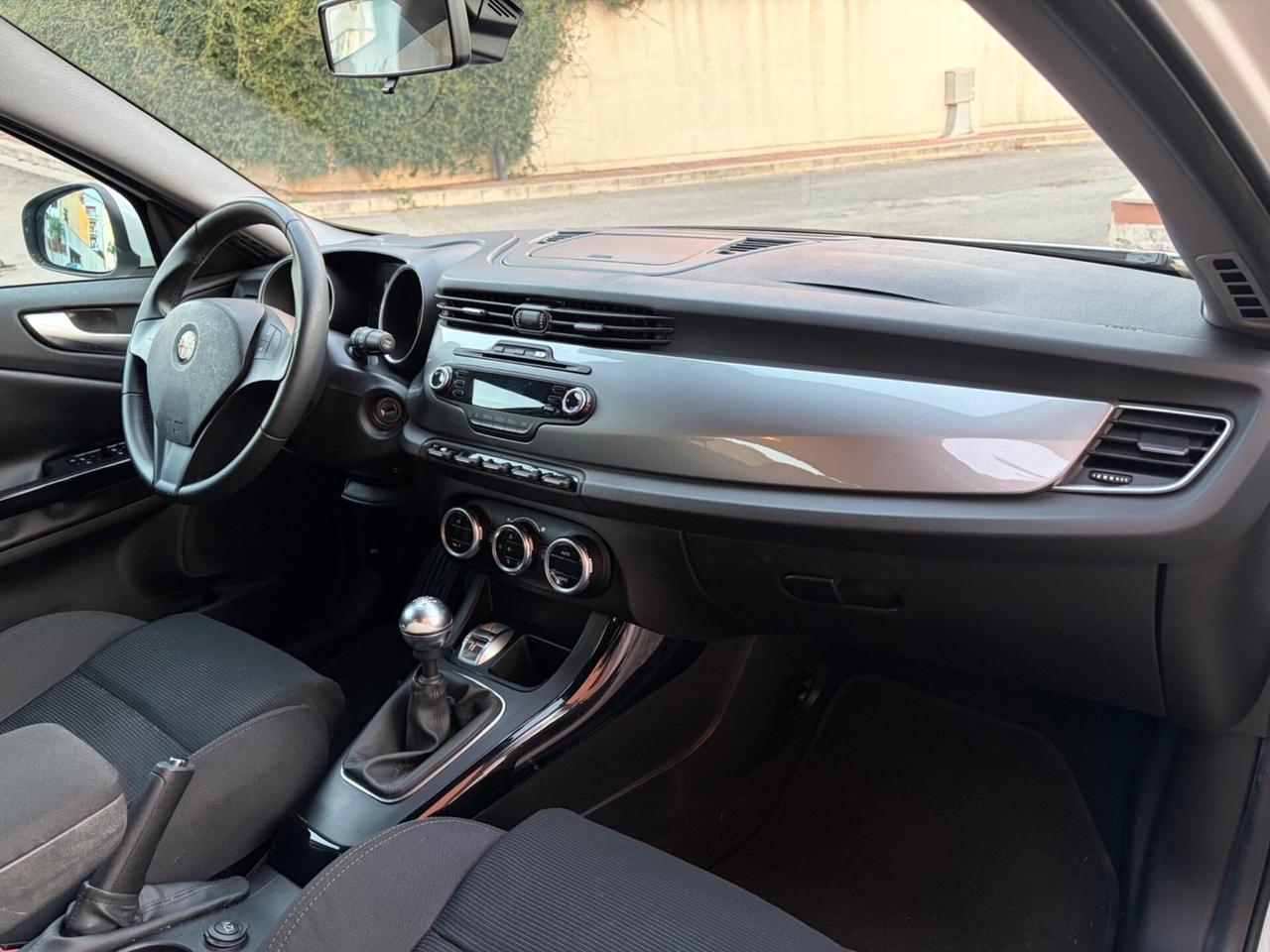 Alfa Romeo Giulietta 1.6 JTDm-2 105 CV Distinctive