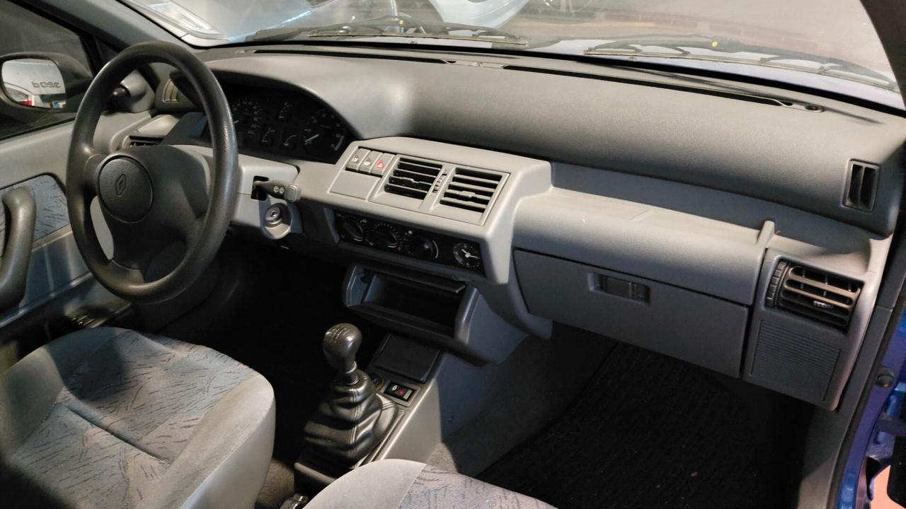 Renault Clio 1.1i cat 5 porte UP