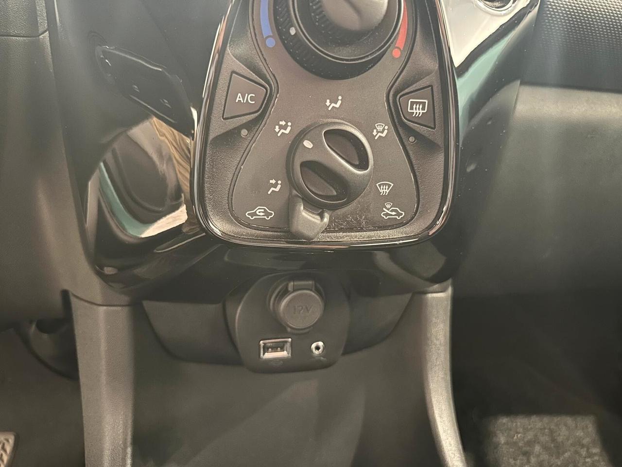 Citroen C1 VTi 72 5 porte Shine - NO VINCOLO FINANZ.