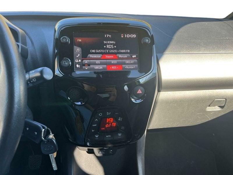 Toyota Aygo Aygo Connect 1.0 VVT-i 72 CV 5 porte x-you