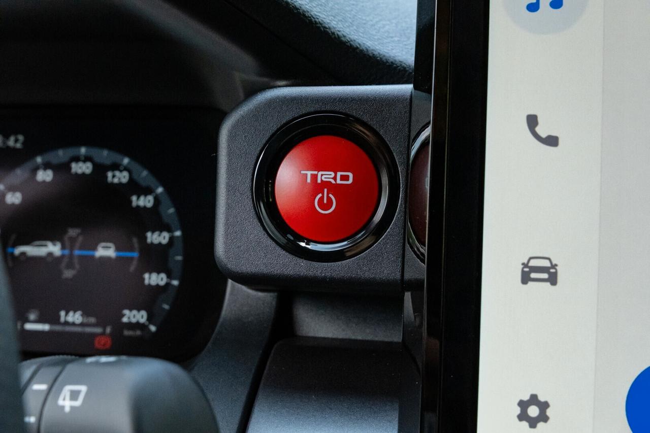 Toyota 4-Runner TRD Off-Road Hybrid