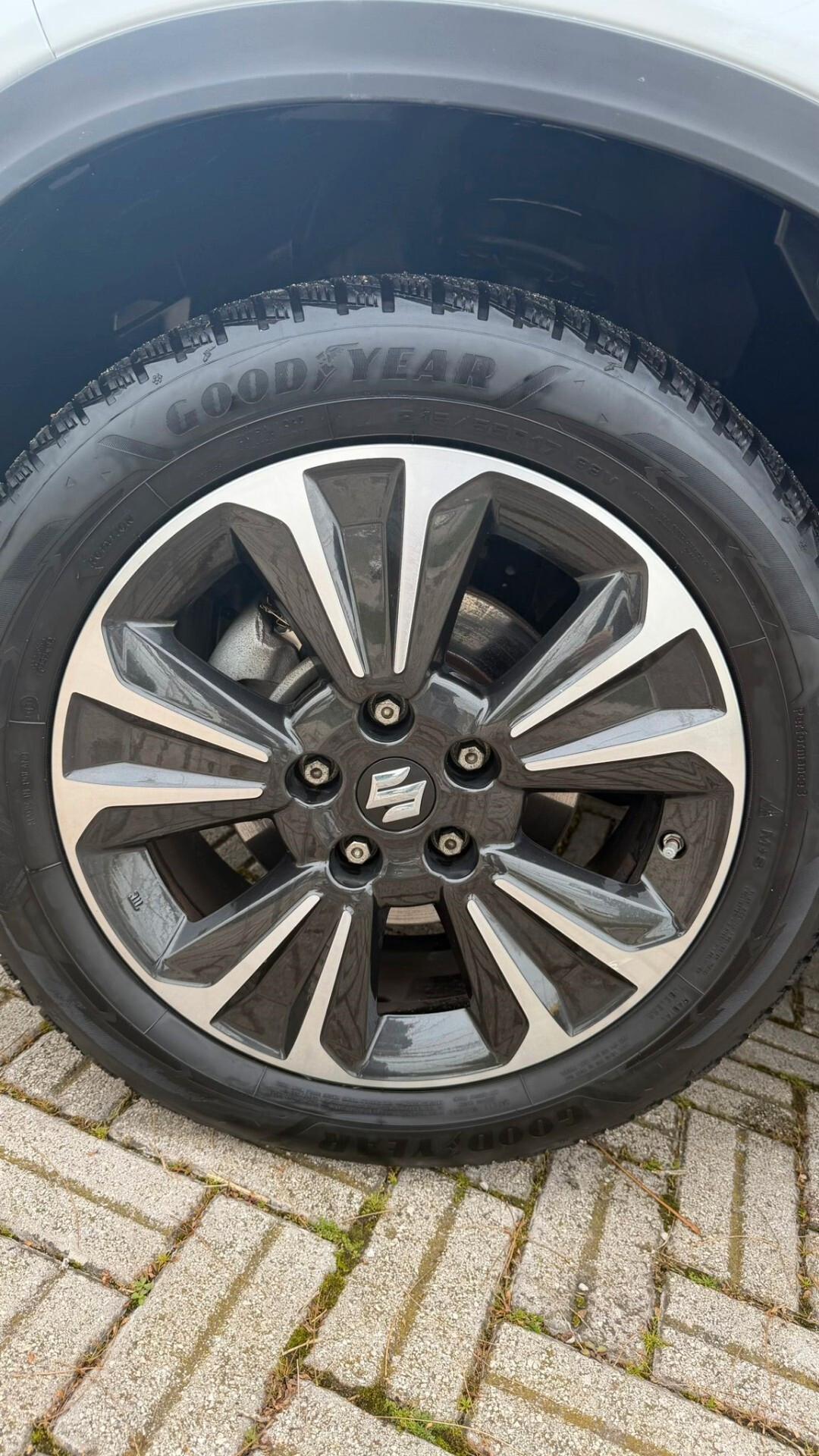 Suzuki Vitara 1.5 140V Hybrid A/T Starview