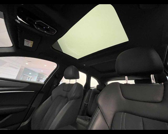 AUDI A6 Avant 40 2.0 TDI quattro ultra S tronic S line ed