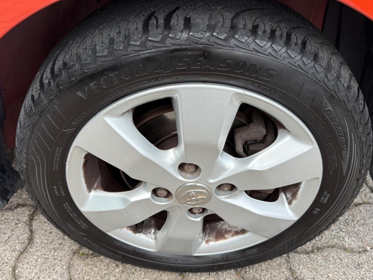 Toyota Aygo 1.0 12V VVT-i 5 porte Tobasco