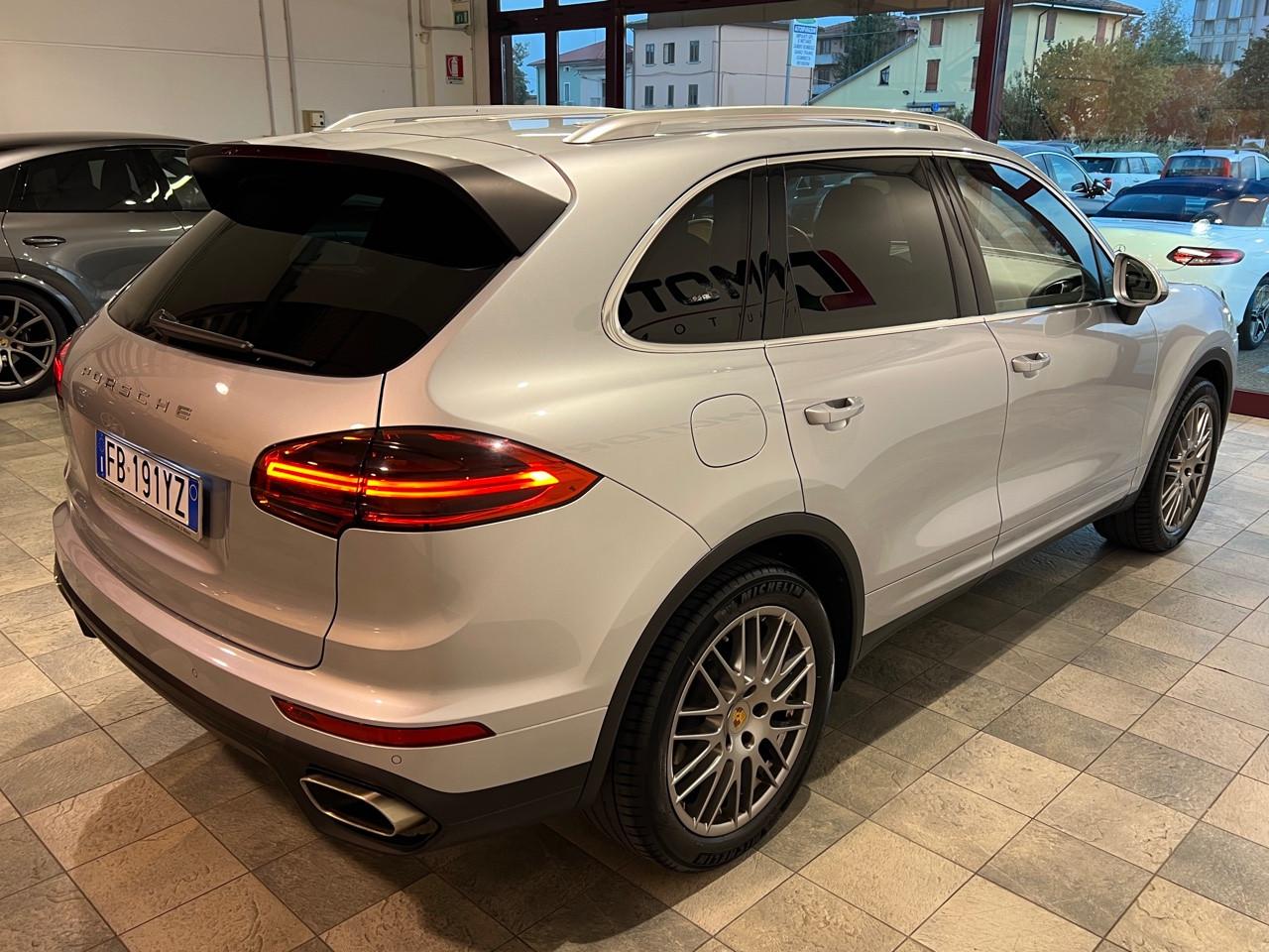 Porsche Cayenne 3.0 tiptronic