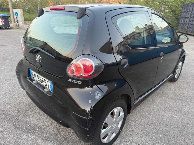 TOYOTA Aygo 1.0 12V VVT-i 5p Deep Ocean Connect Bellissima