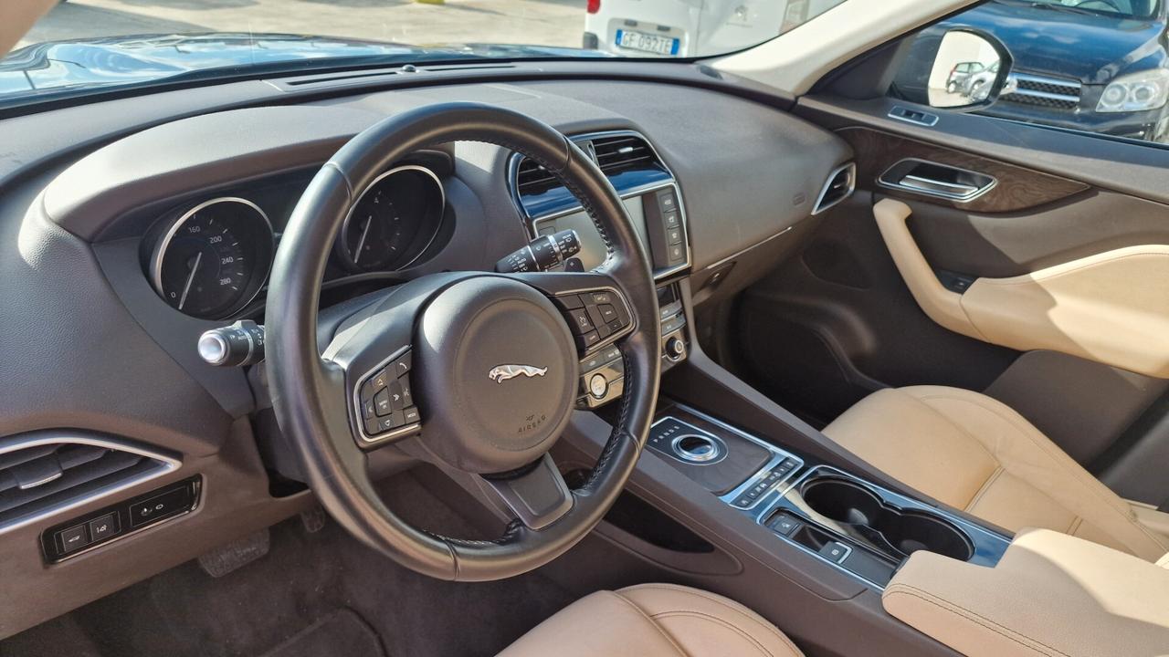Jaguar F-Pace 2.0 D 180 CV AWD Prestige