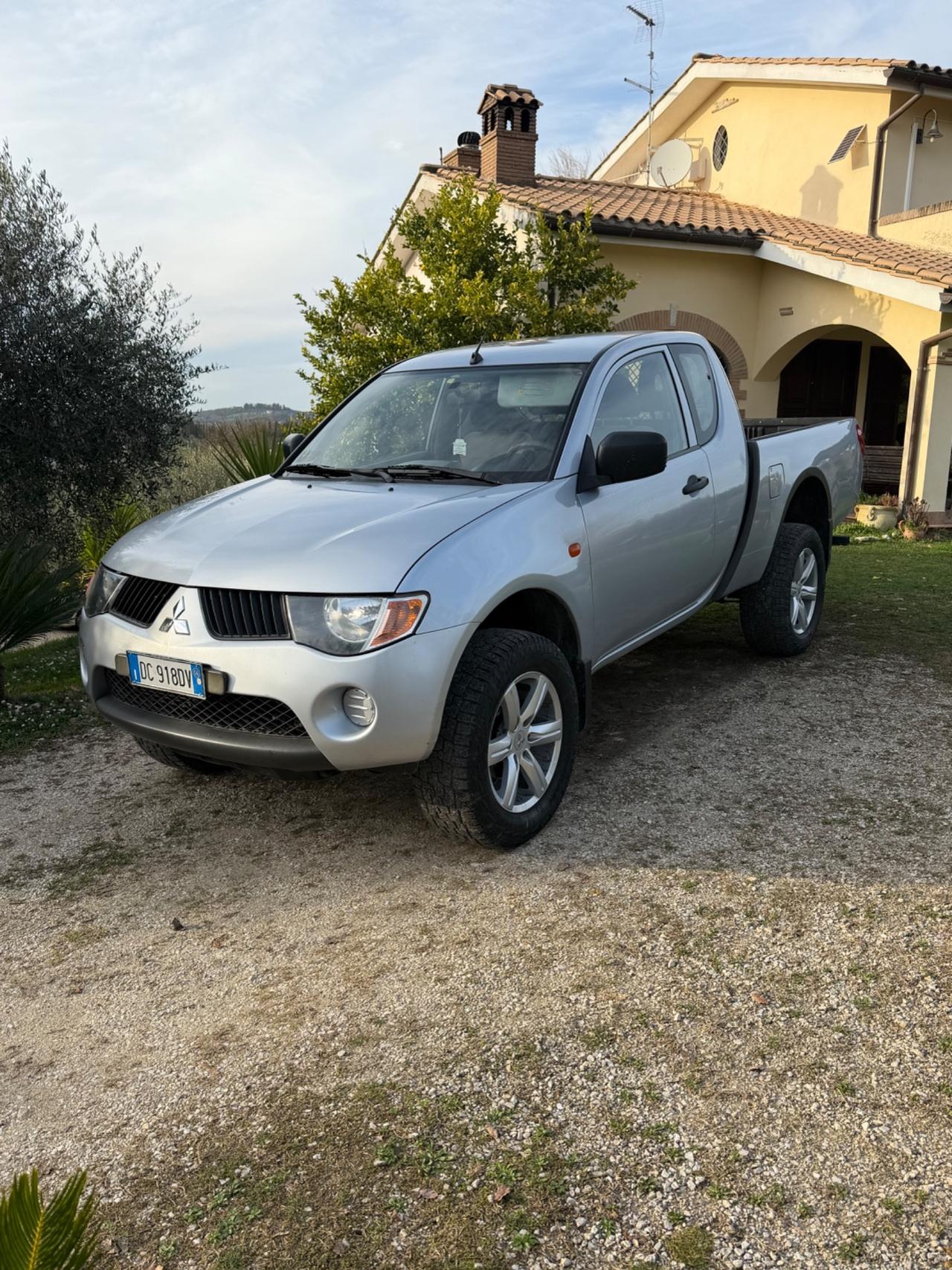 Mitsubishi L200 2.5 DI-D/136CV Single Cab Inform