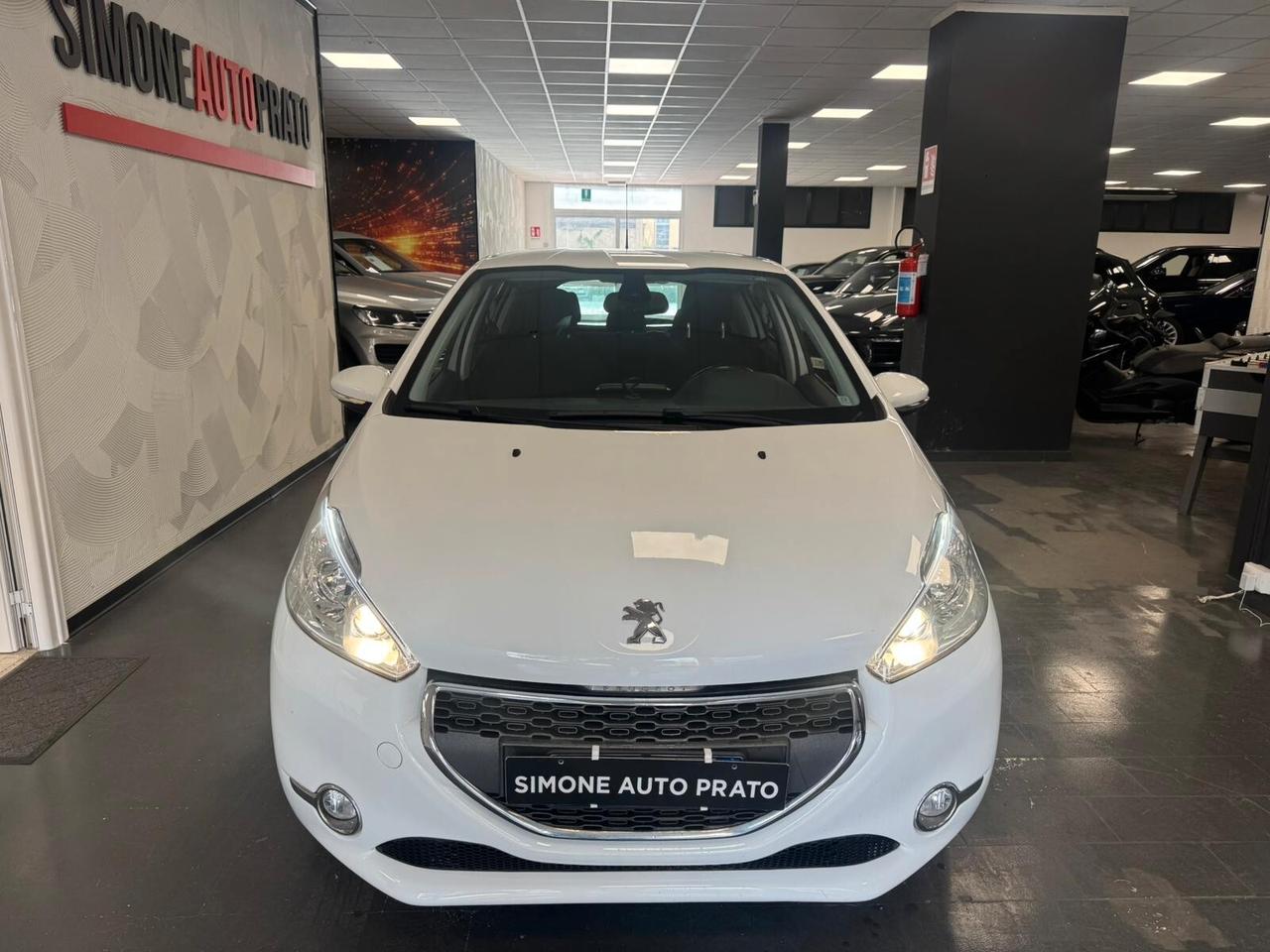 Peugeot 208 1.4 HDi 68 CV 5 porte Allure