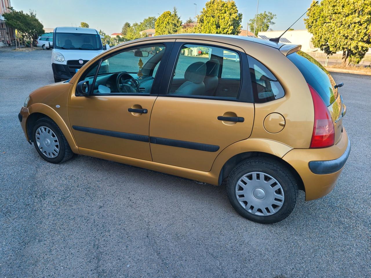 Citroen C3 benzina 1.1 cilindrata 140.000km