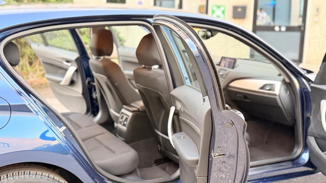 Bmw 116 116d 5p. Efficient Dynamics Urban
