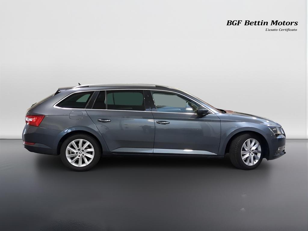 Skoda Superb Wagon 2.0 tdi Executive 150cv dsg my17