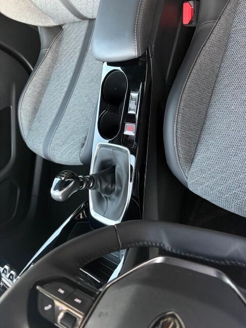 Peugeot 2008 PureTech 100 S&S Allure