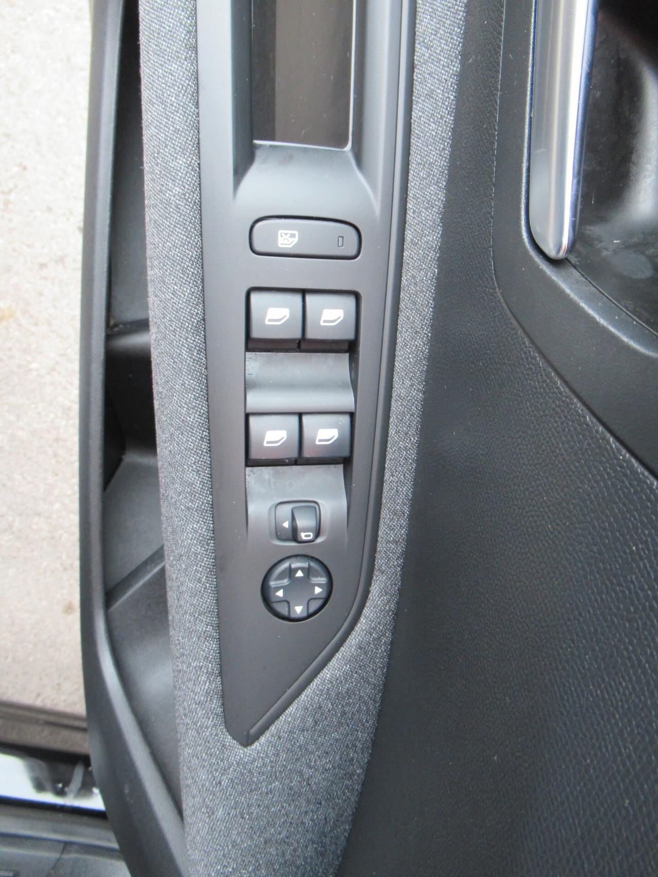 Peugeot 3008 BlueHDi 130 S&S Business