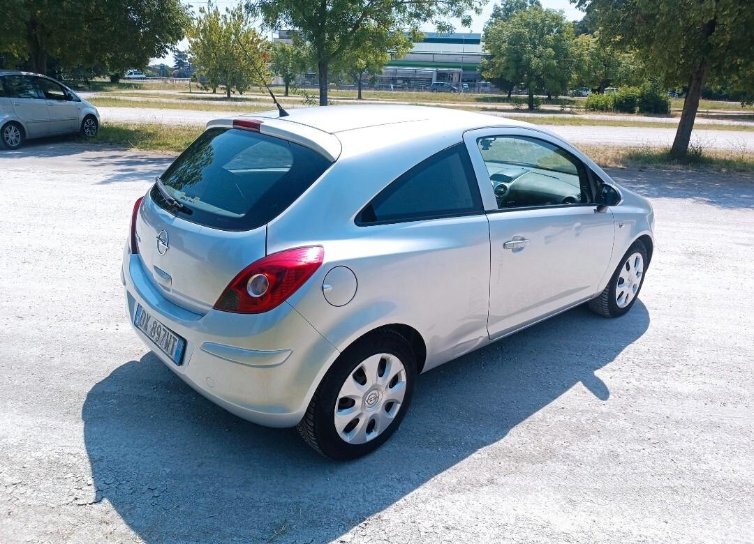 Opel Corsa 1.2 80CV 5 porte GPL-TECH Enjoy
