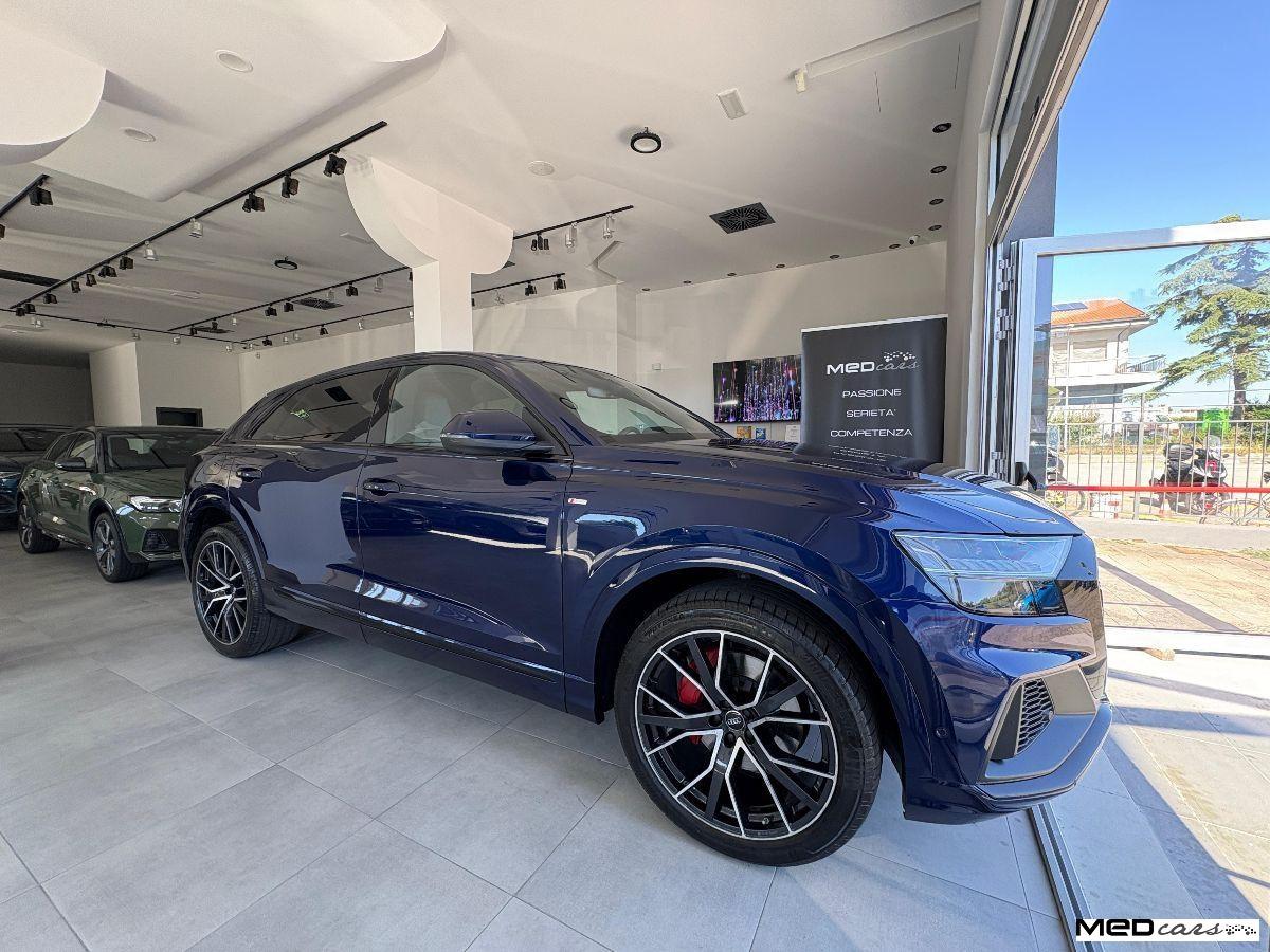 AUDI - Q8 - 55 TFSI quattro tiptronic Sport