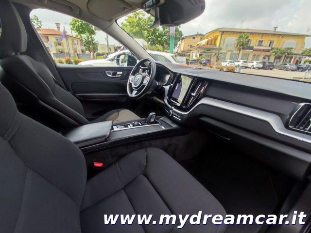 VOLVO XC60 B4 (d) AWD Geartronic Momentum