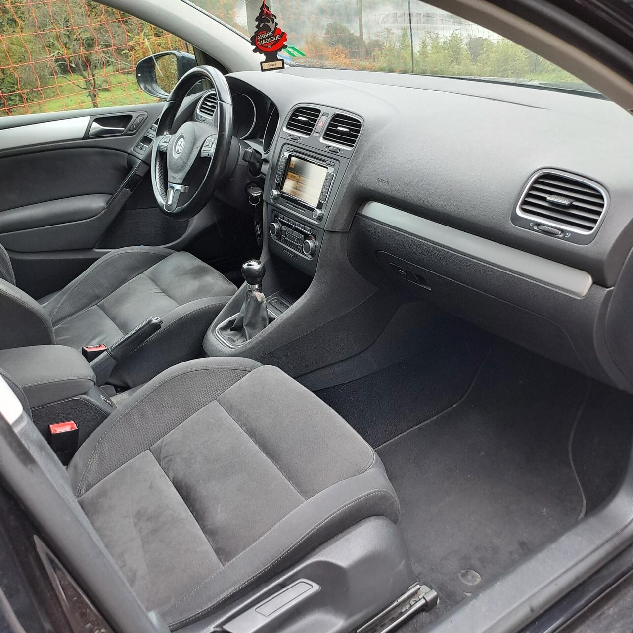 VW GOLF 1.6TDI HIGHLINE Neopatentati