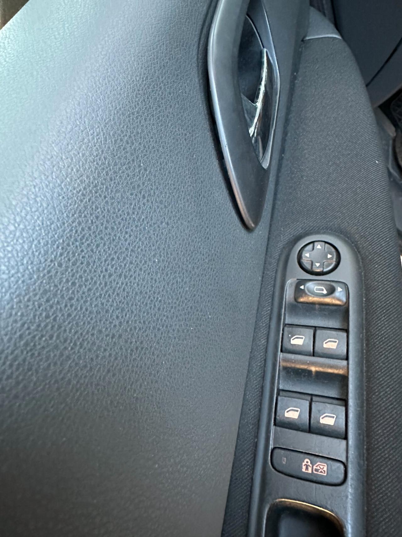 Peugeot 3008 1.6 Benz, uni prop, Euro 5, perfetta e garant