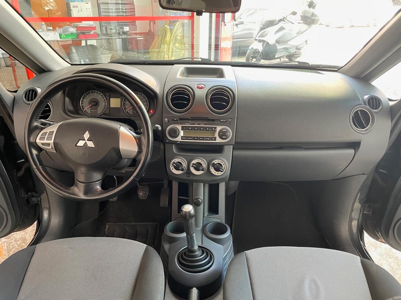 Mitsubishi Colt 1.1 12V 3p. 49.000KM!!!