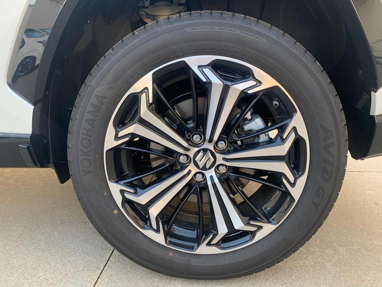 Suzuki Across 2.5 Plug-in Hybrid E-CVT 4WD Top