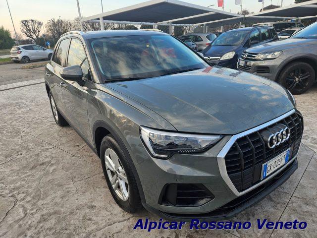 AUDI Q3 45 TFSI quattro S tronic Business sport