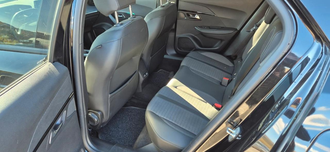 Peugeot 2008 BlueHDi 110 Allure Pack-2021-Gar3anni