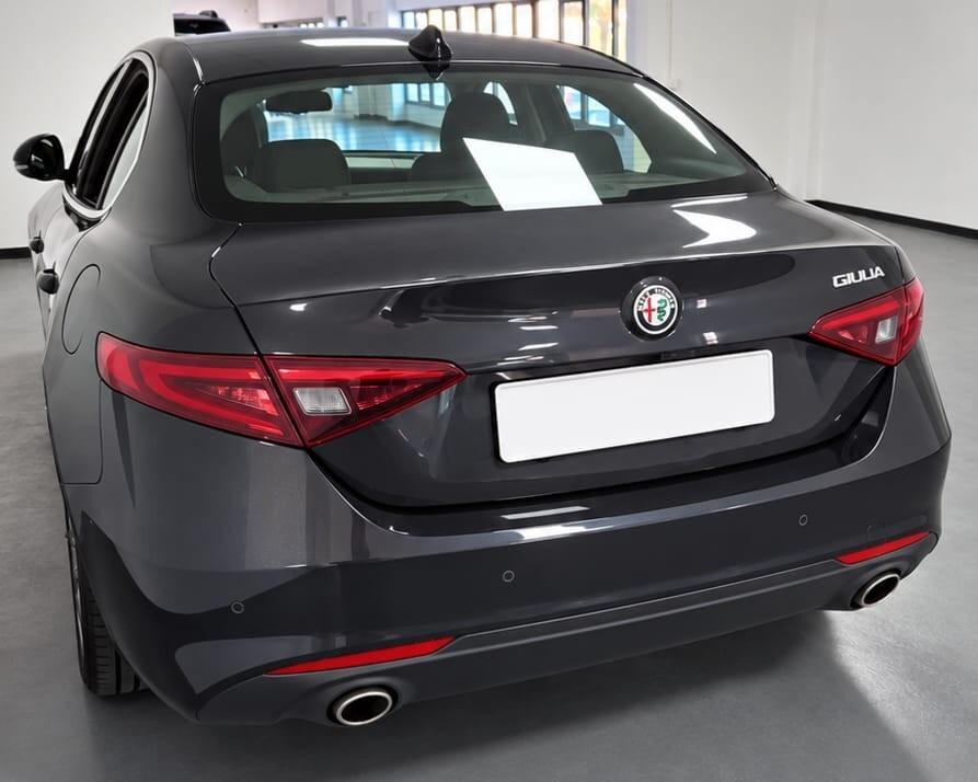 Alfa Romeo Giulia 2.2 Turbodiesel 180 CV AT8 Business Sport Launch Ed.