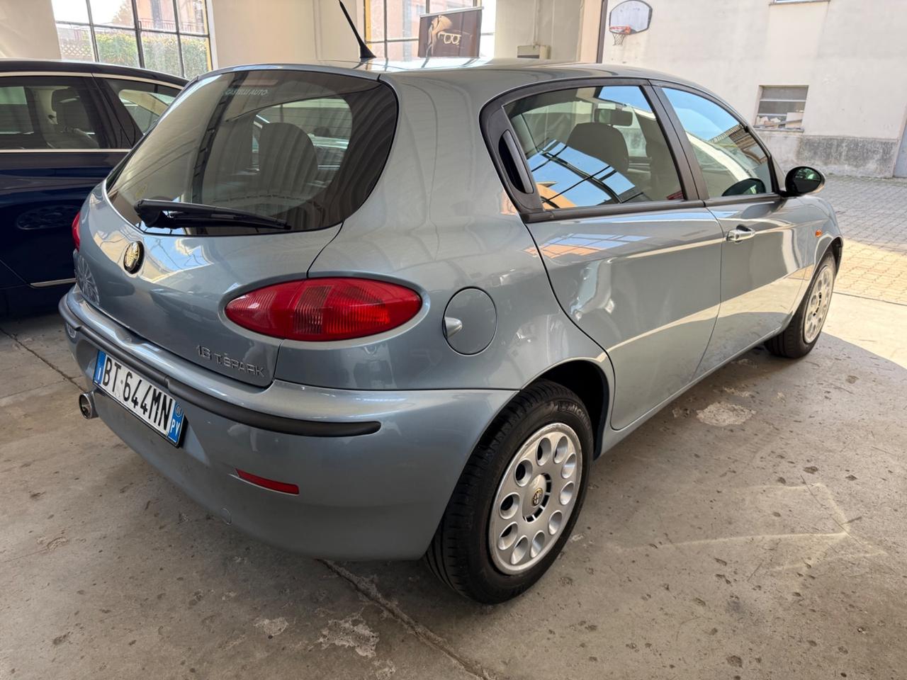 Alfa Romeo 147 1.6i 16V Twin Spark cat 5p. Progression