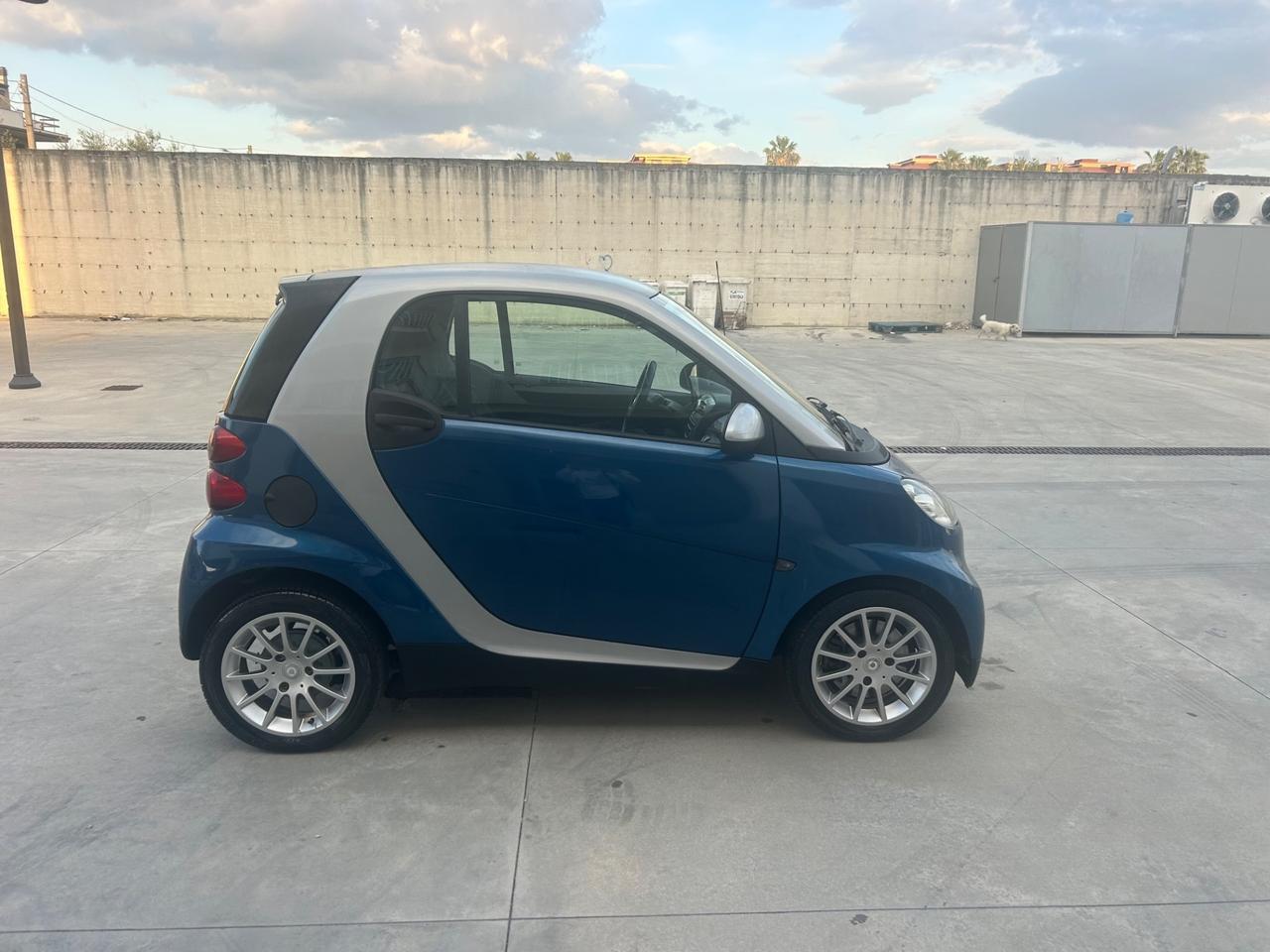 Smart ForTwo 1000 52 kW coupé pure