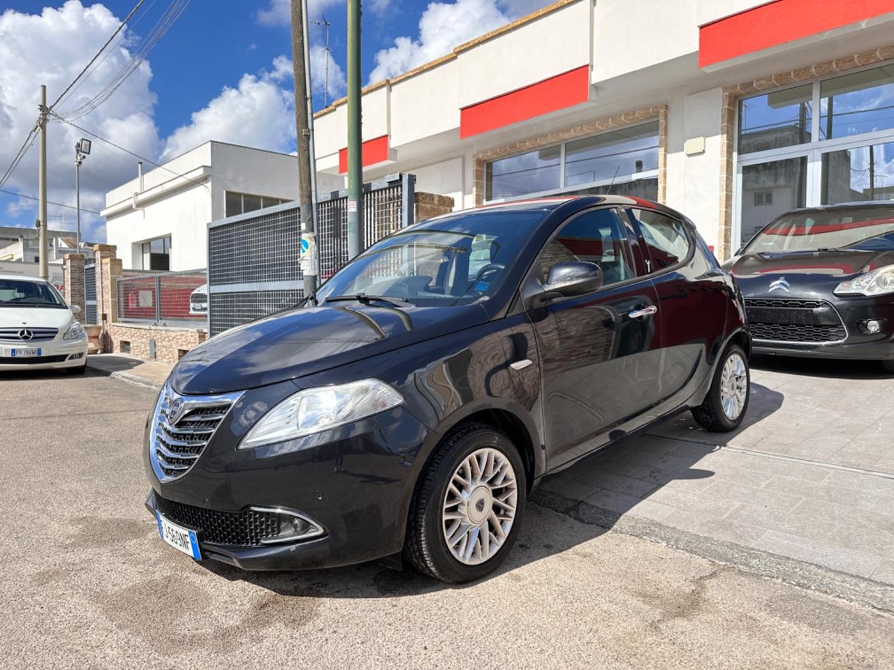 Lancia Ypsilon 1.3 MJT 95 CV Platinum-2013