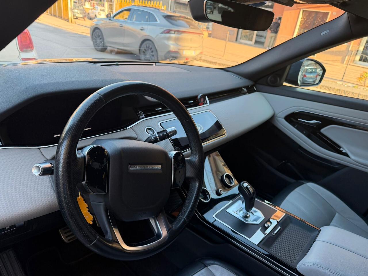 Land Rover Range Evoque 2.0 eD4 5p. Business Edition Pure