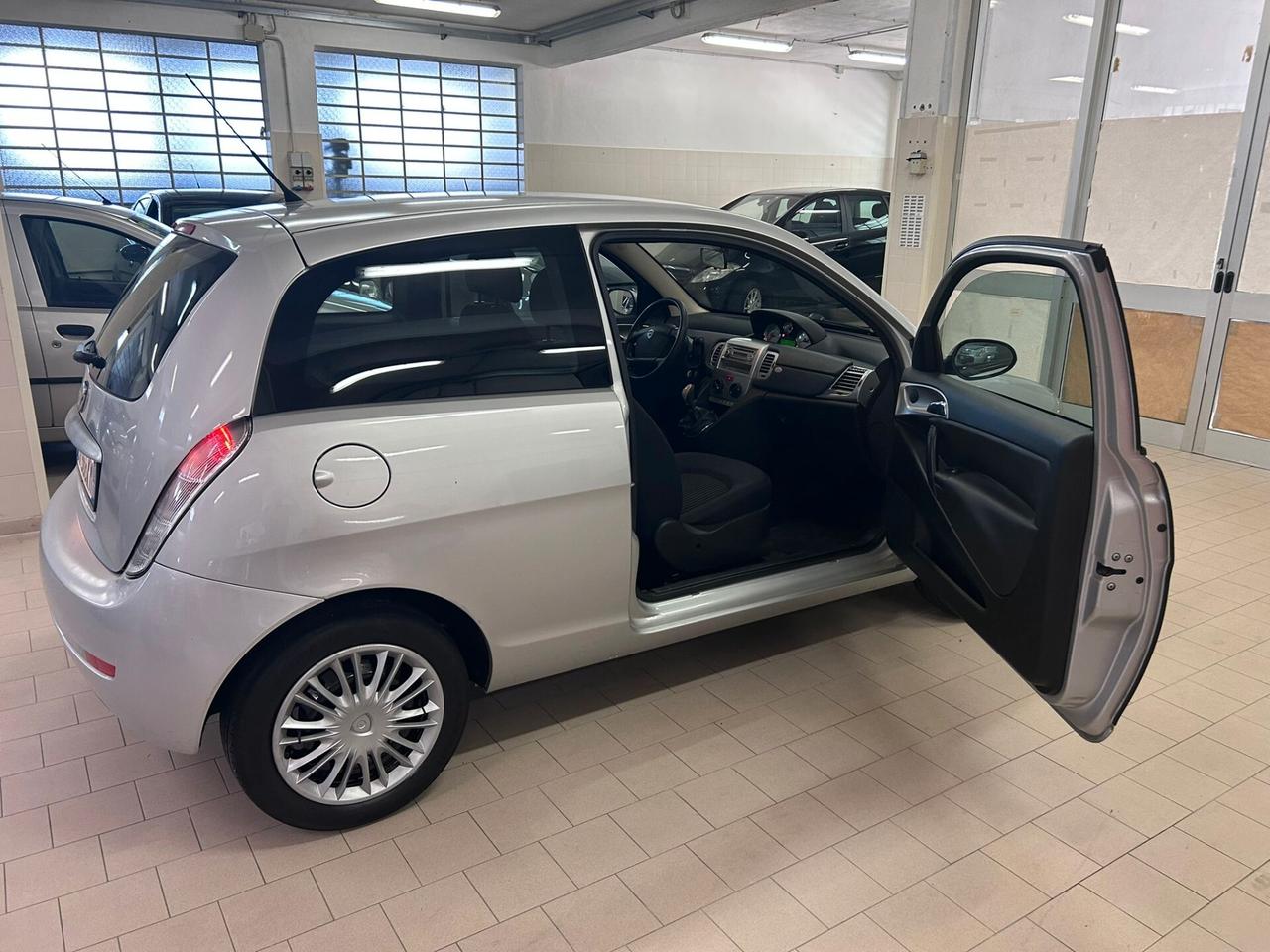 Lancia Ypsilon 1.2 Argento