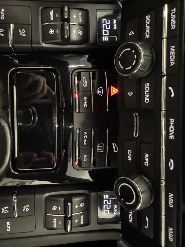 PORSCHE Cayenne 3.0 Diesel //TETTO//SPORT CHRNO//21