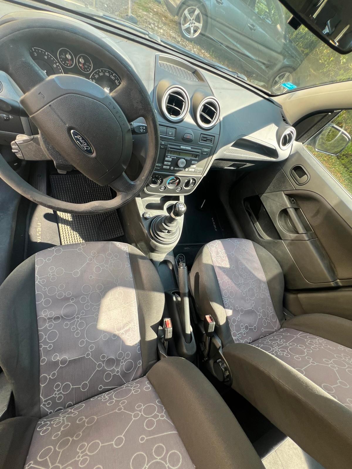Ford Fiesta 1.2 16V 5p. Ghia