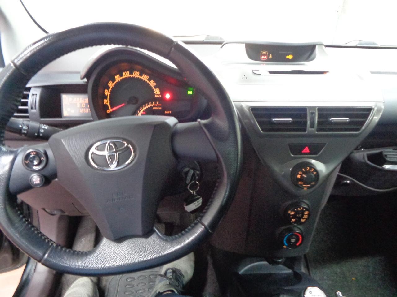 Toyota iQ 1.0 Sol