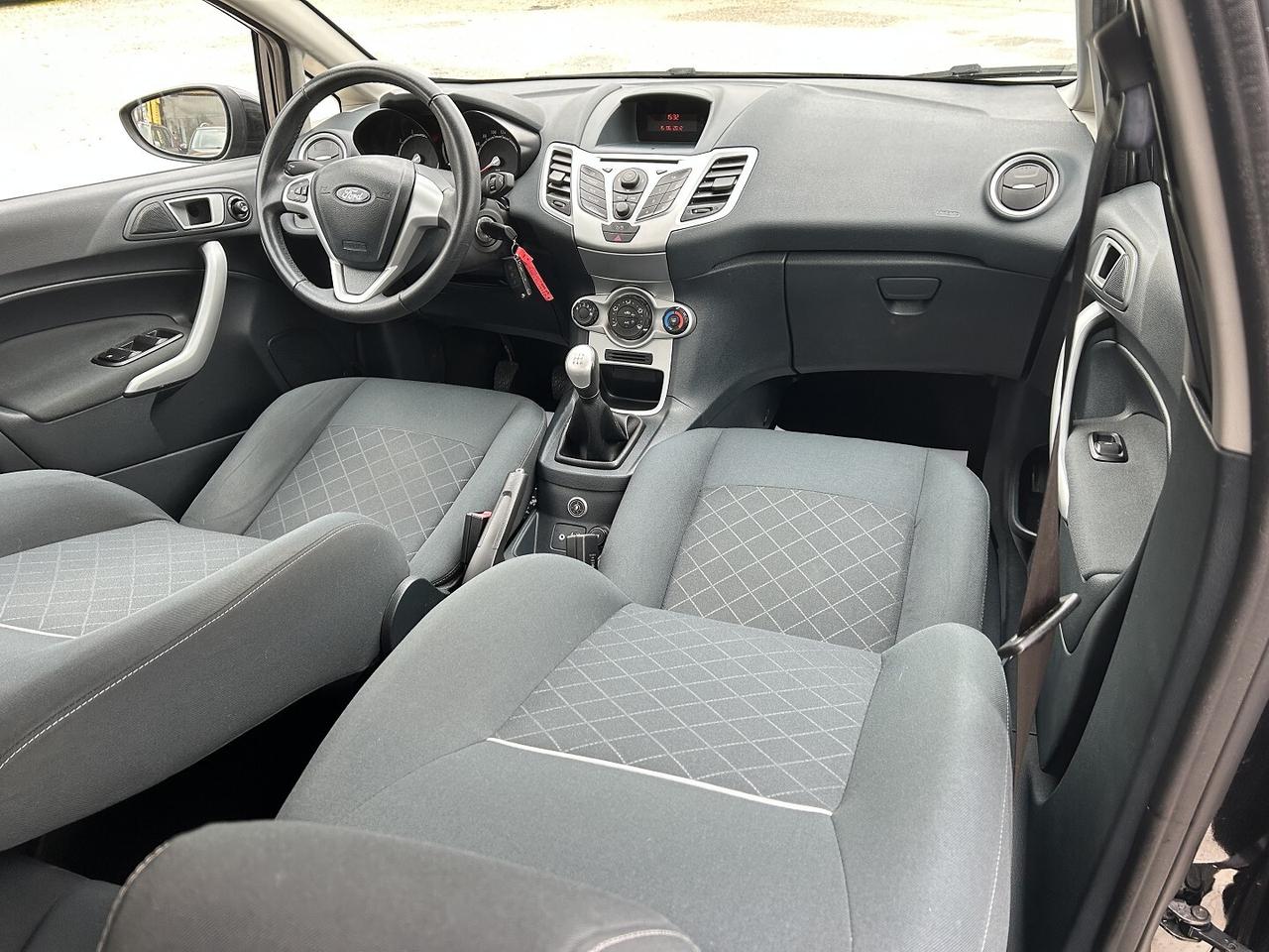 FORD FIESTA 1.4 97CV GPL 2032 UNICO P. IVA ESPOSTA