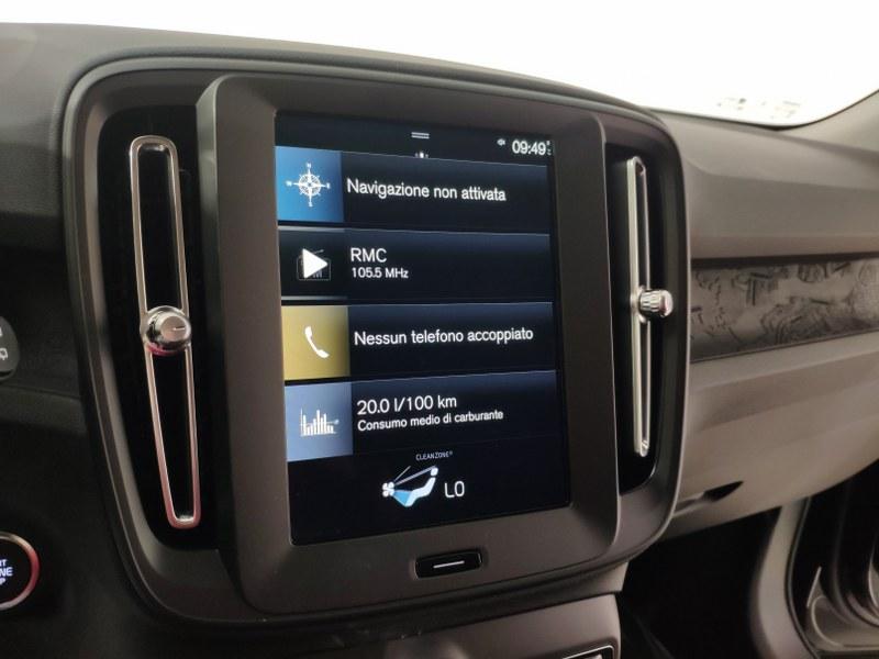 VOLVO Xc40 T2 Momentum Core
